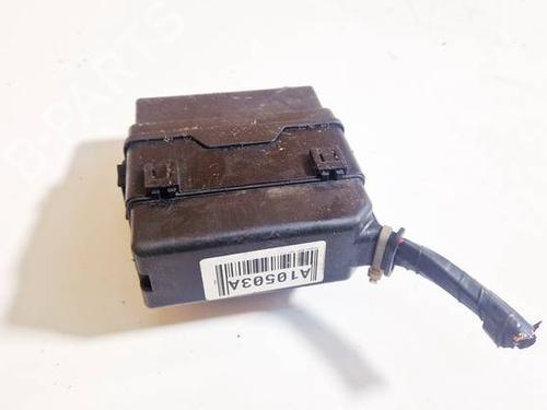 Used Fuse box Fuse box PEUGEOT 4007 (VU_, VV_) 2.2 HDi (156 hp) 32571782 32571782