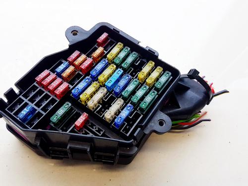 Used Fuse box AUDI A4 B6 (8E2) 3.0 quattro (220 hp) 33109689