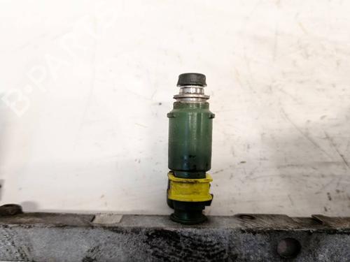 Spreder / Dyse Spreder / Dyse VOLVO V70 II (285) 2.4 (140 hp) 36524678 36524678