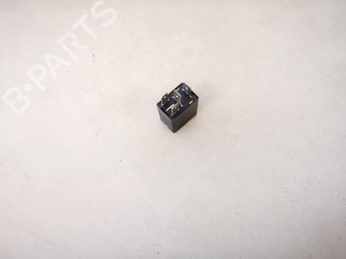 Electronic sensor PEUGEOT BOXER Bus (244, Z_) 2.8 HDi | BP32881575M84 - Image 3