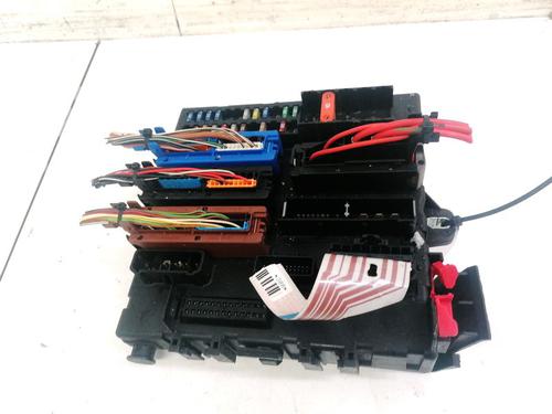 Used Fuse box Fuse box OPEL SIGNUM Hatchback (Z03) 2.2 direct (F48) (155 hp) 32898072 32898072