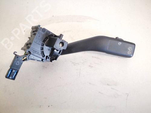 Used Warning switch Warning switch SEAT ALTEA (5P1) 1.9 TDI (105 hp) 35298813 35298813