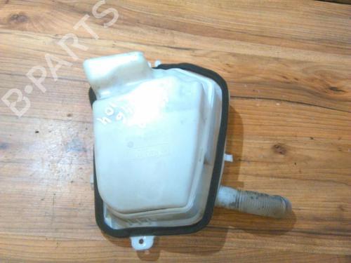 windscreen-washer-tank-bmw-3-e46-1997-1998-1999-2000-2001-2002-2003-2004-2005-35652800 main image