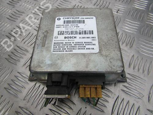 Used ECU airbags ECU airbags CHRYSLER VOYAGER / GRAND VOYAGER III (GS_, NS_) 2.4 i (151 hp) 33492230 33492230