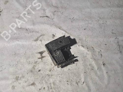 Used Fuse box Fuse box VW TOURAN (1T1, 1T2) 1.9 TDI (90 hp) 32957399 32957399