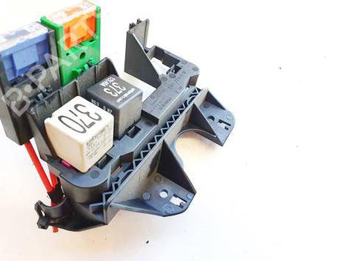 Fuse box AUDI A4 B7 (8EC) 1.9 TDI | BP38716211E1 - Image 2