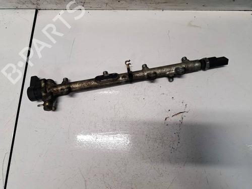 Used Injection rail Injection rail 37009792 37009792