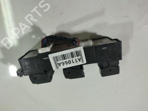 BP32536166I30 main image