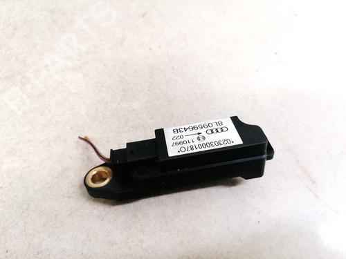 Used Electronic module Electronic module AUDI A3 (8L1) 1.6 (101 hp) 32890386 32890386