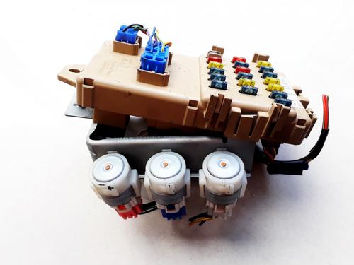 Used Fuse box Fuse box SUBARU FORESTER (SF_) 2.0 AWD (SF5) (125 hp) 33524217 33524217