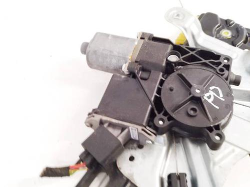 Portierruitmotor rechtsvoor Portierruitmotor rechtsvoor 38478215 38478215