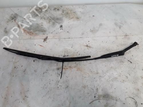front-windshield-wiper-arm-audi-a4-b5-8d2-1994-1995-1996-1997-1998-1999-2000-2001-33075449 main image