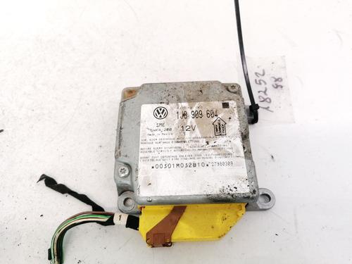 ecu-airbags-vw-passat-b5-variant-3b5-1997-1998-1999-2000-2001-32911953 main image