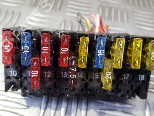 Used Fuse box Fuse box MERCEDES-BENZ E-CLASS (W210) E 290 Turbo-D (210.017) (129 hp) 33494604 33494604