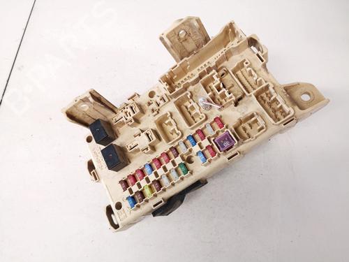 Used Fuse box Fuse box 32893976 32893976