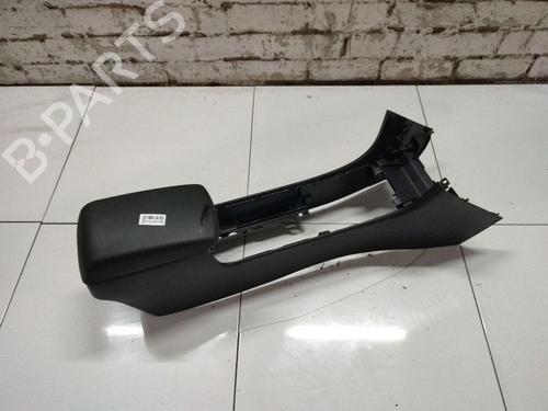 Used Armrest / Center console Armrest / Center console MAZDA 3 (BK) 1.6 (BK14) (105 hp) 34881974 34881974