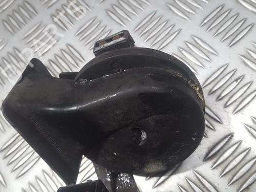 horn-audi-a4-b5-8d2-1994-1995-1996-1997-1998-1999-2000-2001-35702096 main image