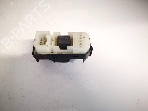 Switch LEXUS IS II (_E2_) 220d (ALE20) | BP32556060I30