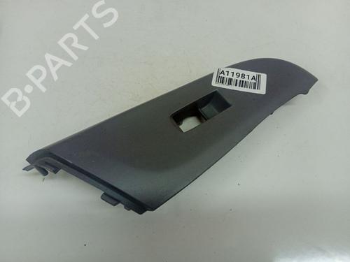 switch-nissan-almera-ii-hatchback-n16-2000-40244277 main image