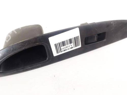 switch-nissan-primera-hatchback-p12-2002-32591490 main image