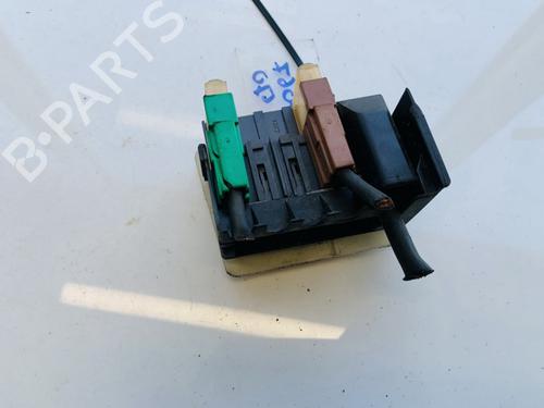 fuse-box-peugeot-207-wa_-wc_-2006-2007-2008-2009-2010-2011-2012-2013-2014-2015-32877912 main image