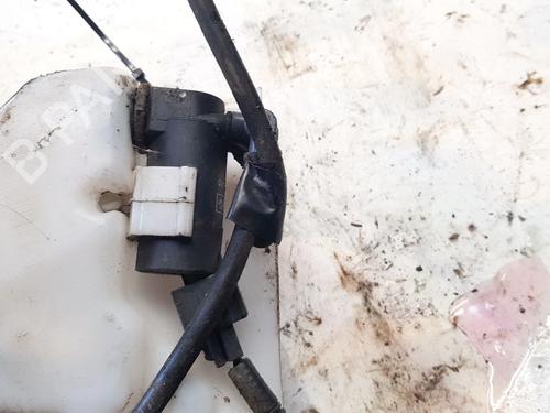 washer-pump-volvo-v50-545-2003-2004-2005-2006-2007-2008-2009-2010-2011-2012-35514714 main image