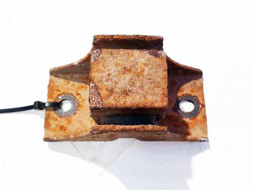 Used Engine mount Engine mount TOYOTA AVENSIS (_T25_) 2.0 D-4D (CDT250_, CDT250R) (116 hp) 32972810 32972810