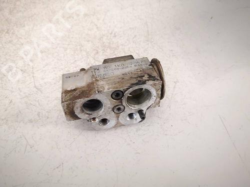 Electronic sensor VW GOLF PLUS V (5M1, 521) 1.9 TDI | BP38431408M84 - Image 2