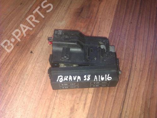 Used Fuse box Fuse box FIAT BRAVO I (182_) 1.4 (182.AA) (80 hp) 33503541 33503541