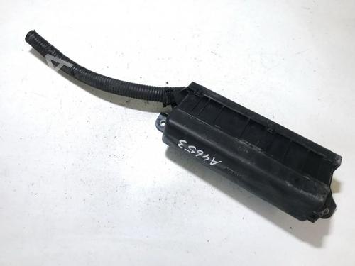 fuse-box-toyota-prius-liftback-_w2_-2003-2004-2005-2006-2007-2008-2009-2010-33510114 main image