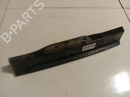Griglia sotto parabrezza Griglia sotto parabrezza TOYOTA AURIS (_E15_) 2.0 D-4D (ADE150_, ADE150R) (126 hp) 36960349 36960349
