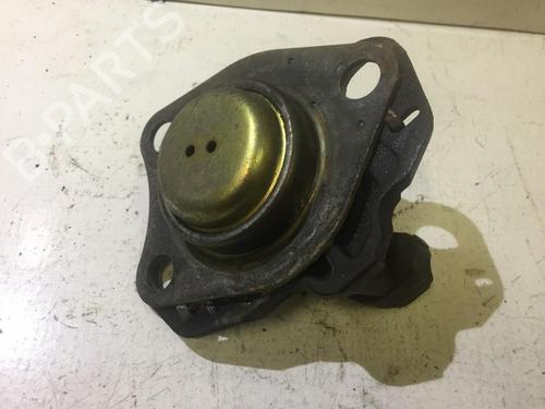 Used Engine mount Engine mount MITSUBISHI GALANT VIII Estate (EA_, EC_) 2.0 (EA2W) (136 hp) 33482328 33482328