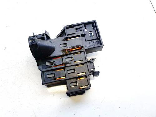 Fuse box VW PASSAT B7 (362) 1.6 TDI | BP32547329E1