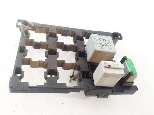 Used Fuse box Fuse box 38183175 38183175