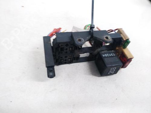 Fuse box AUDI A6 C4 Avant (4A5) 2.5 TDI | BP33081691E1 - Image 3