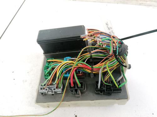 fuse-box-ford-focus-i-daw-dbw-1998-1999-2000-2001-2002-2003-2004-2005-2006-2007-2008-2009-32913055 main image
