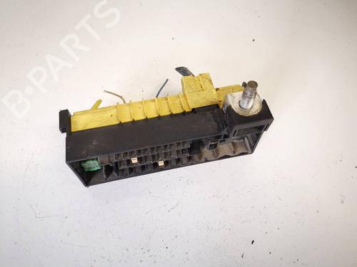 Used Fuse box Fuse box PEUGEOT 508 I (8D_) 2.0 HDi (140 hp) 32561786 32561786