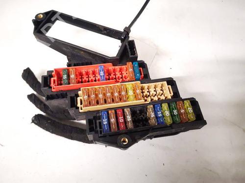 fuse-box-audi-q7-4lb-2006-2007-2008-2009-2010-2011-2012-2013-2014-2015-2016-32930004 main image