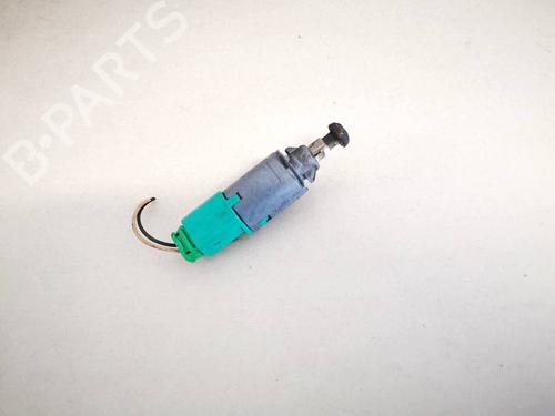 Used Electronic module Electronic module RENAULT LAGUNA III (BT0/1) 2.0 dCi (BT07, BT0J, BT14, BT1A, BT1S) (131 hp) 35335813 35335813