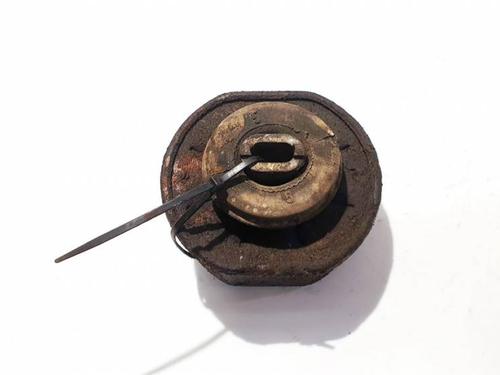 Used Engine mount Engine mount VW TRANSPORTER T4 Van (70A, 70H, 7DA, 7DH) 2.4 D (78 hp) 32933804 32933804