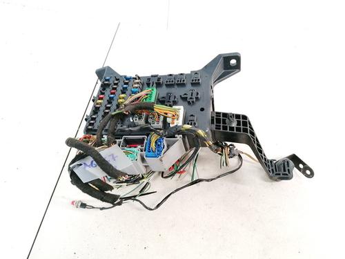 Used Fuse box Fuse box FORD MONDEO III (B5Y) 2.0 TDCi (130 hp) 33080264 33080264