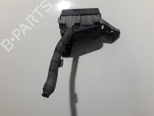 Used Fuse box Fuse box LEXUS IS II (_E2_) 220d (ALE20) (177 hp) 33505608 33505608