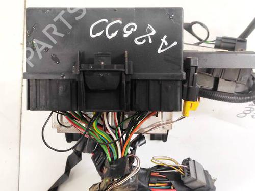 Used Fuse box FORD TRANSIT Van (FA_ _) 2.0 TDCi (125 hp) 32931635