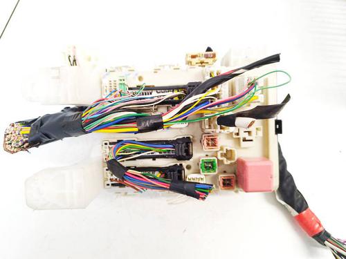 Used Fuse box Fuse box 38580054 38580054