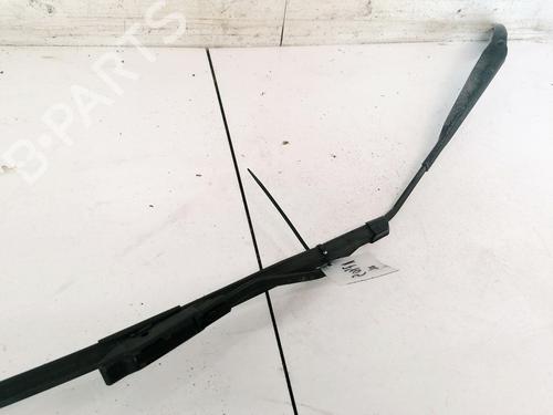 front-windshield-wiper-arm-renault-megane-ii-bm01_-cm01_-2001-2002-2003-2004-2005-2006-2007-2008-2009-2010-2011-2012-32904486 main image