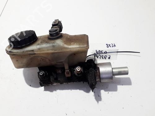 Used Brake master cylinder Brake master cylinder VW POLO II (86C, 80) 1.3 (55 hp) 35869371 35869371