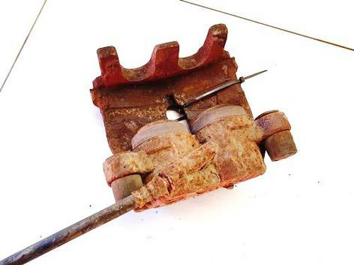 Used Left front brake caliper Left front brake caliper MERCEDES-BENZ R-CLASS (W251, V251) R 320 CDI 4-matic (251.022, 251.122) (224 hp) 35147470 35147470