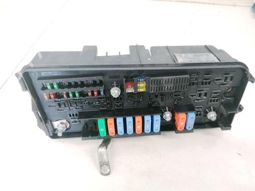 Used Fuse box Fuse box OPEL SIGNUM Hatchback (Z03) 2.2 DTI (F48) (125 hp) 32878870 32878870