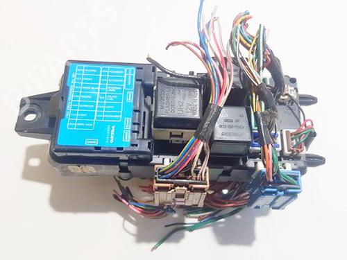 Used Fuse box Fuse box VOLVO S40 I (644) 1.6 (105 hp) 33528726 33528726