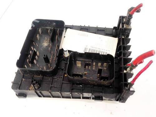 Used Fuse box Fuse box VW TOURAN (1T1, 1T2) 1.9 TDI (105 hp) 32933616 32933616